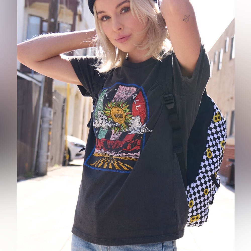 Vans Women’s Off The Wall World Tour Short Sleeve T-shirt Washed Black Large